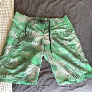 lululemon athletica Green Leaf-Print Swim Shorts